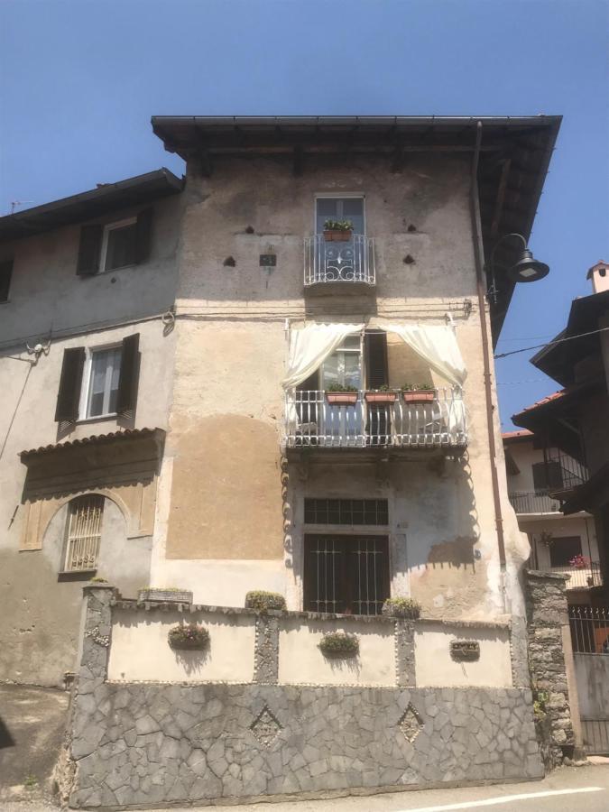 Il Nido Di Tiffany Apartment Massino Visconti Exterior photo